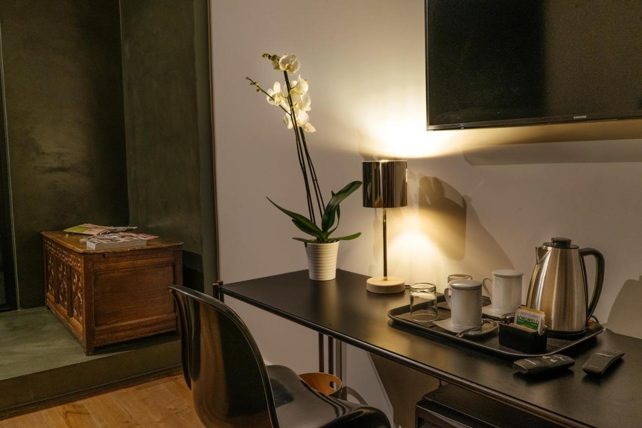 Hotel Artemisia Domus Napoli Esterno foto